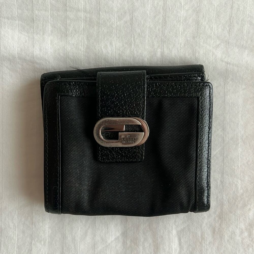 Authentic Gucci Leather Snap Wallet
